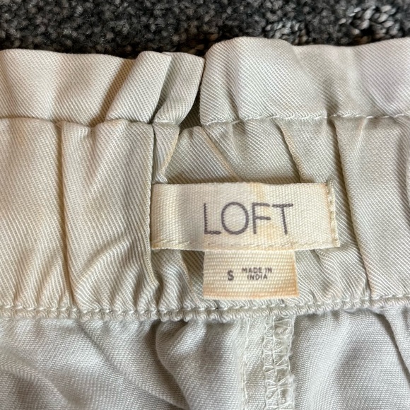 Loft, 100% Lyocel, drawstring waist shorts. Size S - Picture 5 of 9